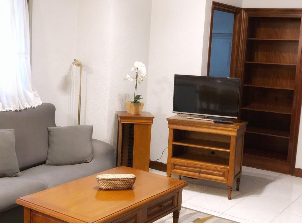 Clasico Y Funcional Vivienda Turistica Centro Bilbao Esterno foto