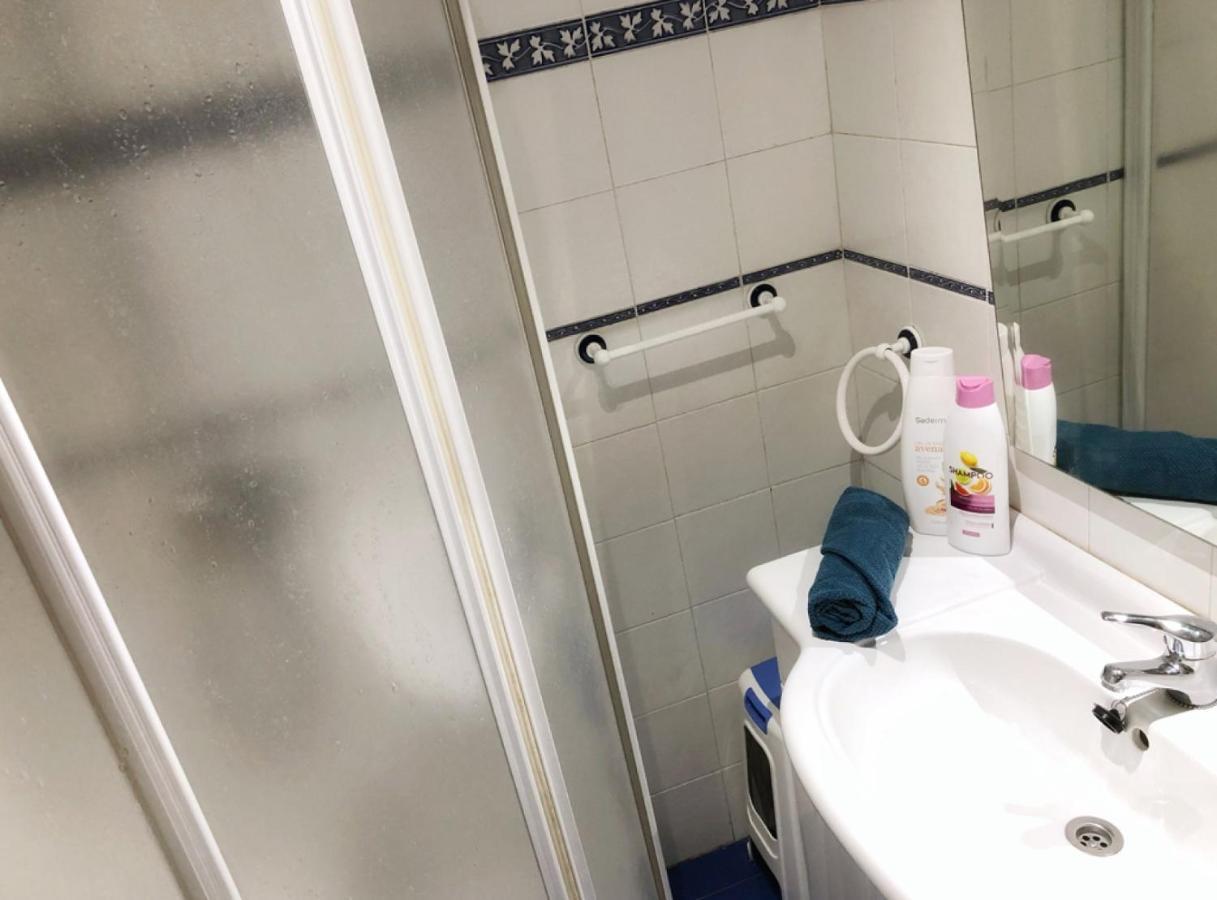 Clasico Y Funcional Vivienda Turistica Centro Bilbao Esterno foto