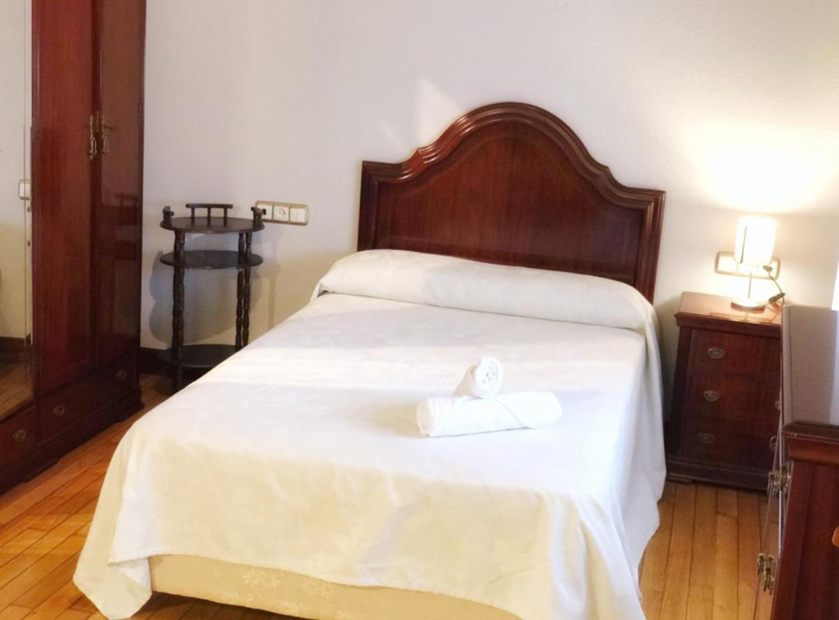 Clasico Y Funcional Vivienda Turistica Centro Bilbao Esterno foto